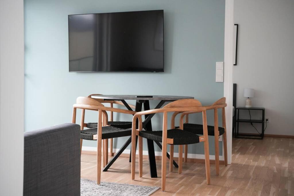 The High-Rise Condo With Pool Vienne Extérieur photo